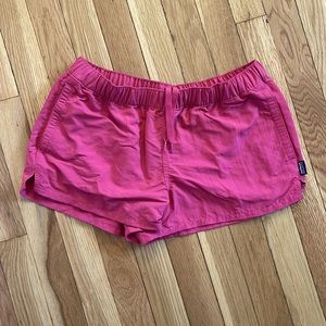 Patagonia barely baggies, size small, coral, EUC